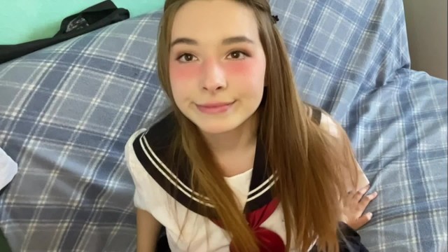 Sex Châu Âu: Nữ Sinh Tự Quay Mátxa Lồn Trơn Không Lông
